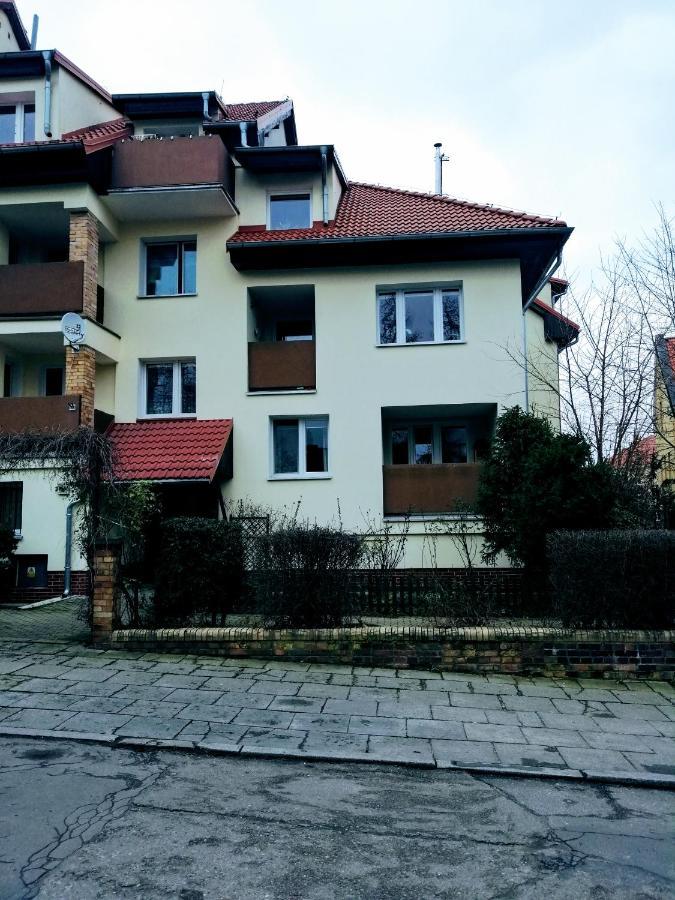 고르주프비엘코폴스키 Przyjemna Miejscowka 아파트 외부 사진